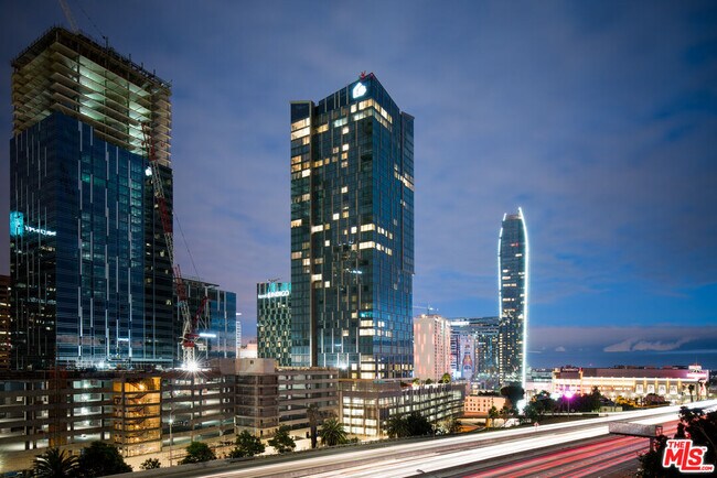 Foto del edificio - 889 Francisco St