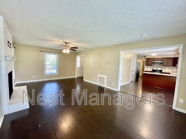 Foto del edificio - 6817 Bryanstone Way