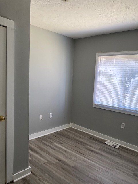 Foto del edificio - 617 Studebaker St