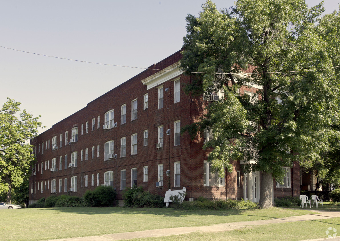 Primary Photo - Georgian Terrace Apartments