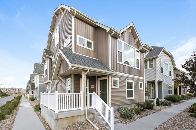 Building Photo - 18592 E 47th Dr