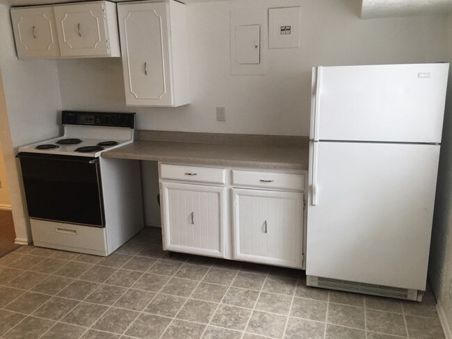 Building Photo - 2093 W 4400 S
