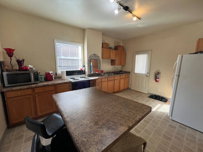Foto del edificio - 844 E Gorham St