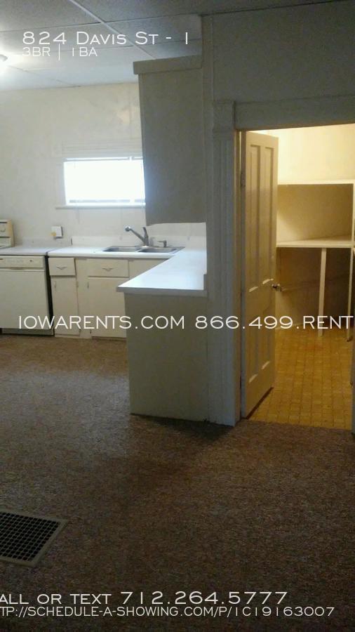 Foto del edificio - 824 Davis Ave