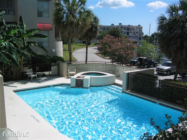 Primary Photo - 1300 Marina Bay Dr