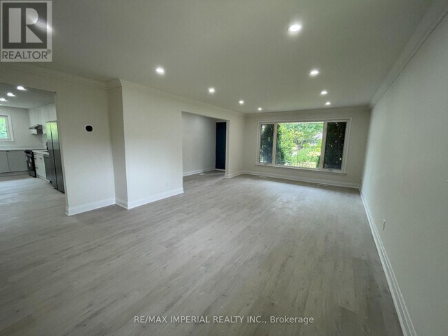 Building Photo - 181 Wedgewood Dr