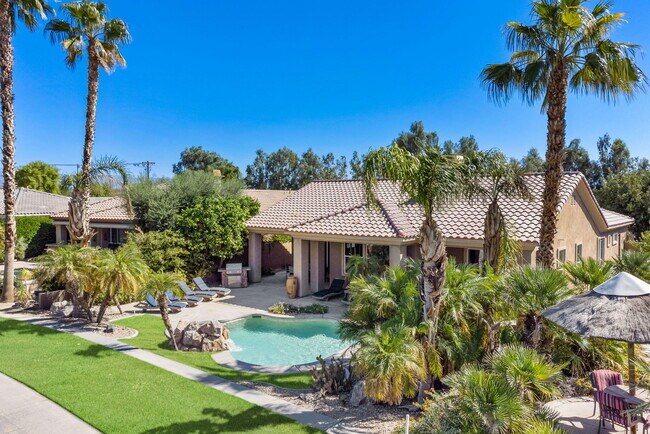 Building Photo - 57735 Seminole Dr