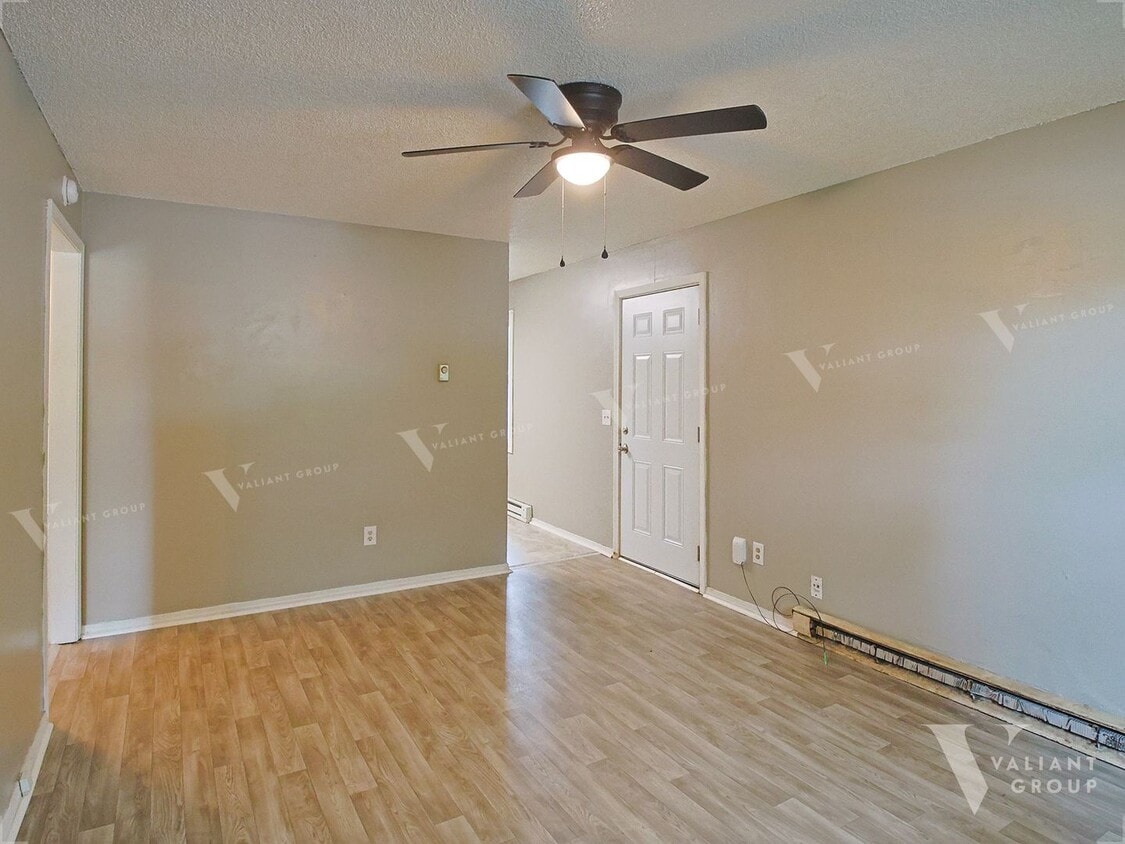 Foto principal - 1038 E Commercial St