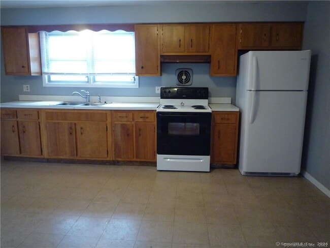Building Photo - 406 Savin Ave
