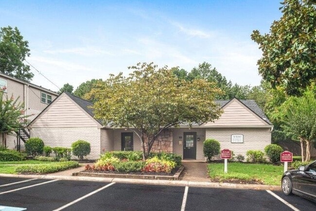 Interior Photo - Broadway Townhomes