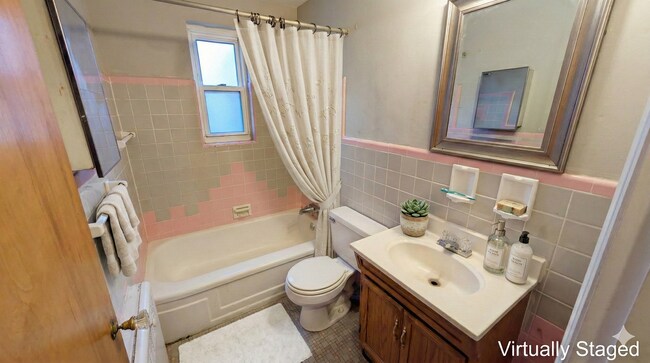 Foto del edificio - 5855 Monfort Hills Ave