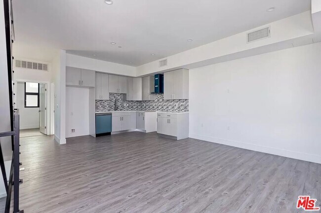 Foto del edificio - 1035 Wilcox Ave