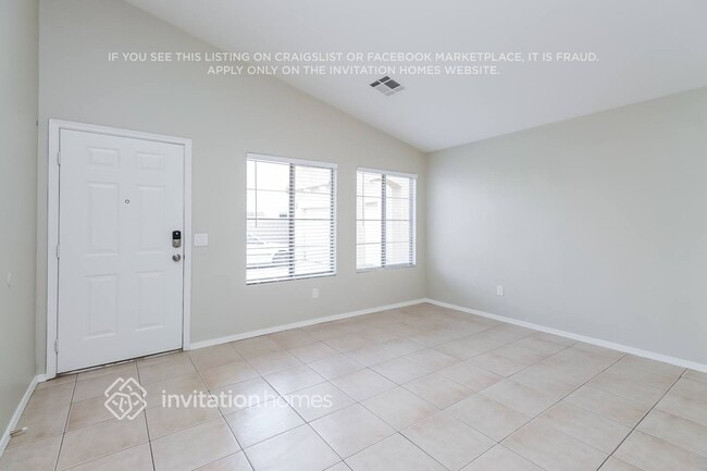 Foto del edificio - 1551 E Betsy Ln