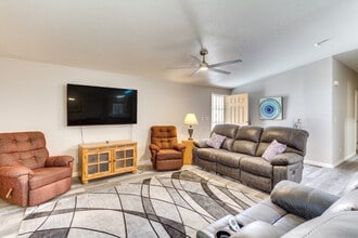 Building Photo - 10650 S Avenida Compadres