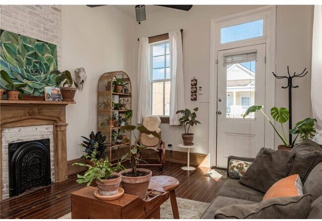 Foto del edificio - 620 S Lopez St