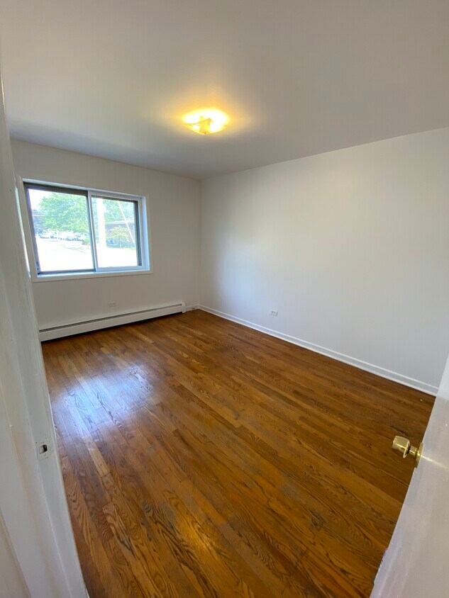 Master bedroom - 550 N Ardmore Ave
