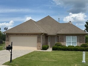 Building Photo - 3064 Madison Ln