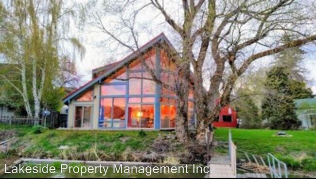 Foto del edificio - 2 br, 2 bath House - 658 Front St