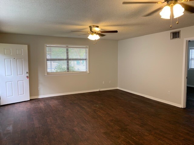 Building Photo - St. Augustine Beach 2 Bedroom Duplex