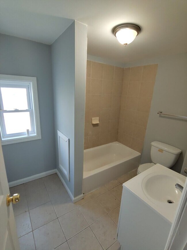 Foto del edificio - Gorgeous Point Breeze 2 bedroom house-