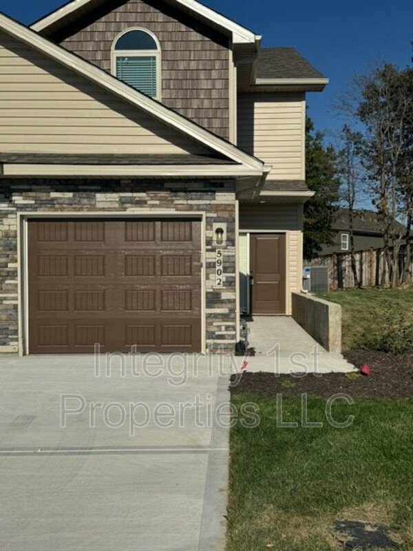 Primary Photo - 5902 NW 88th St