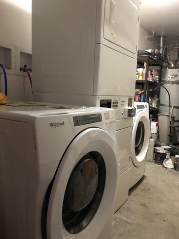 On-site 2 high end washers 2 coin op dryers - 553 E Hyde Park Pl