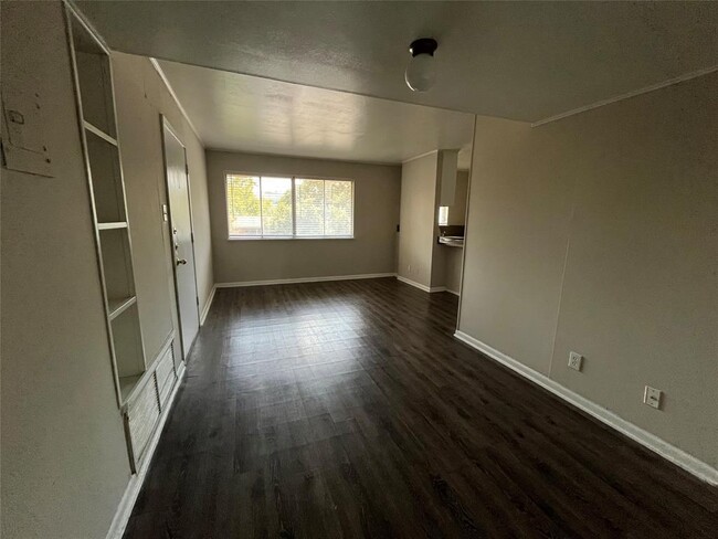 Foto del edificio - 3304 Red River St