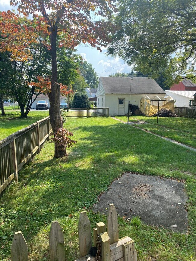 Foto del edificio - 336 E Orange St