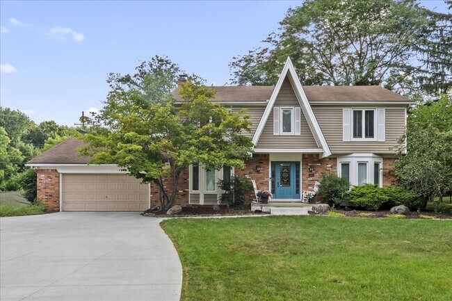 Building Photo - 5476 Van Ness Dr