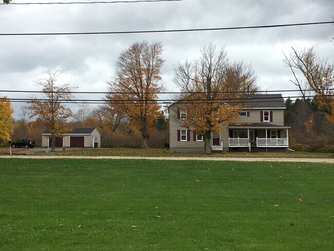 Foto del edificio - 10476 Erie Rd