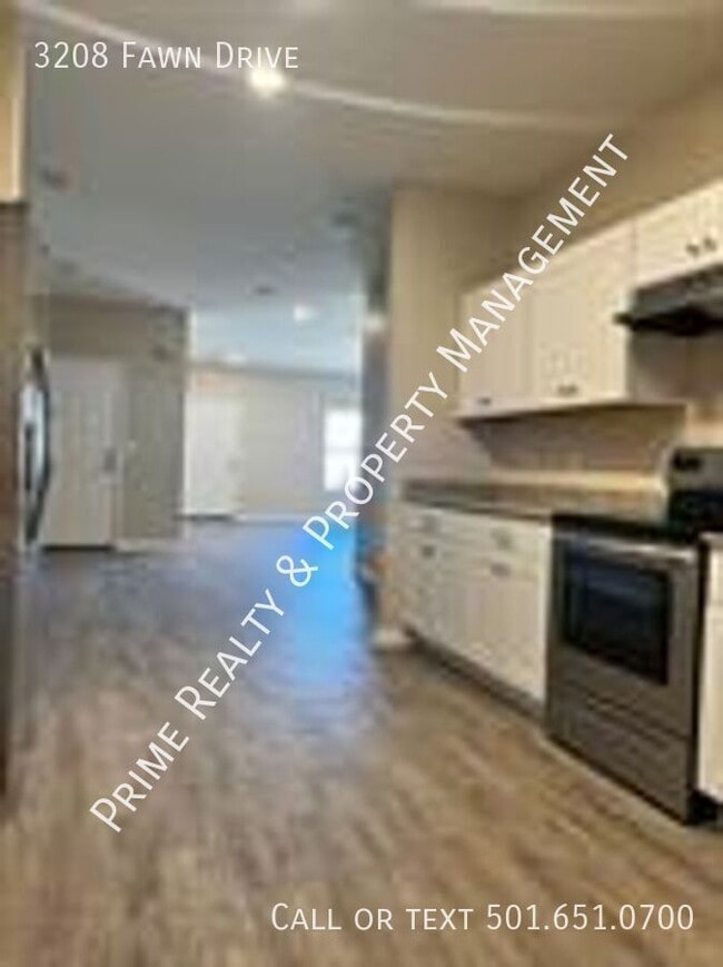 Building Photo - 3208 Fawn Dr