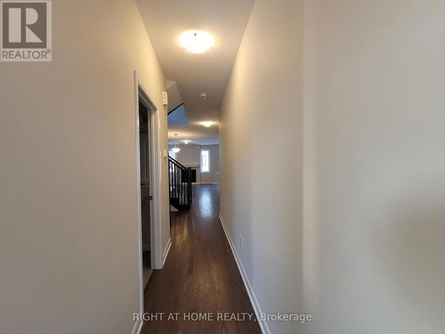 Building Photo - 1062 Ballyhale Hts