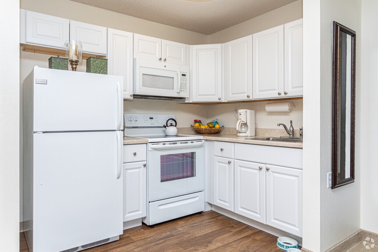 Cocina - Garden Plaza of Valley View Senior Living