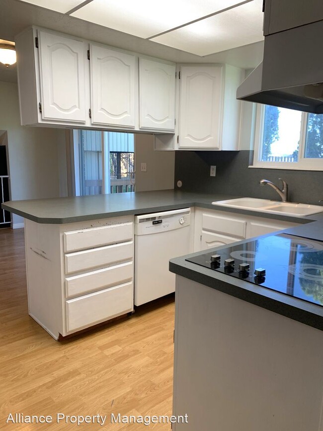 Foto del edificio - 4 br, 2.5 bath House - 4427 S 1675 W