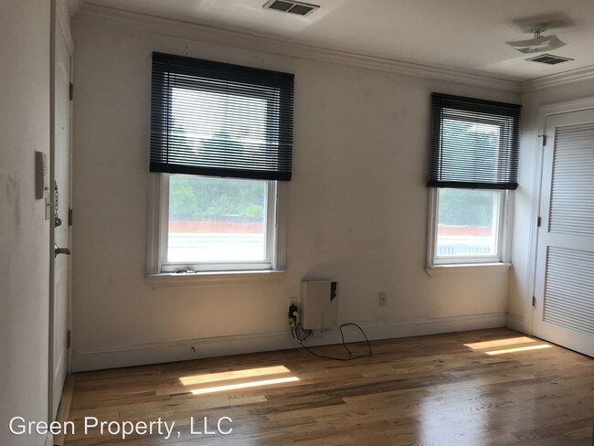 Building Photo - 71 Palisade Ave