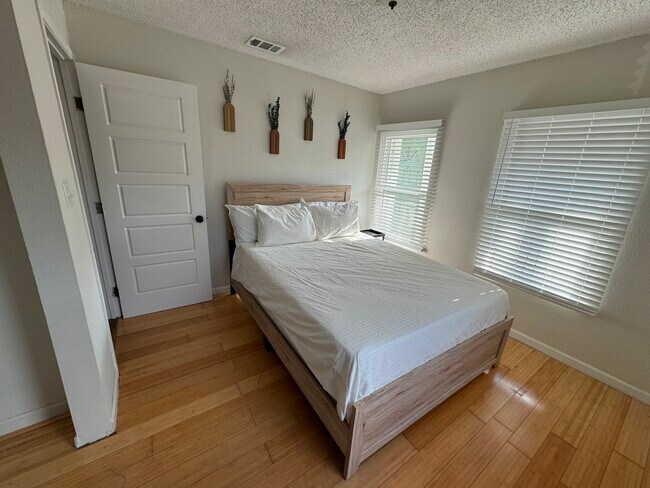 Foto del edificio - 2101 N 27th St