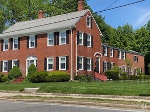 Building Photo - 252 Main St