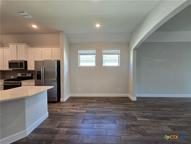 Foto del edificio - 1324 Spring Row St