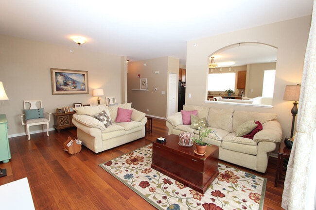 Foto del edificio - 260 Rosehall Dr