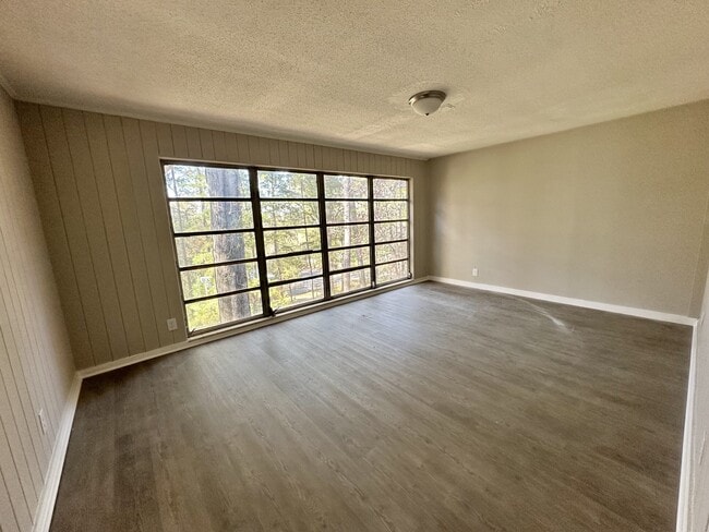 Foto del edificio - 1930 Granville Ave