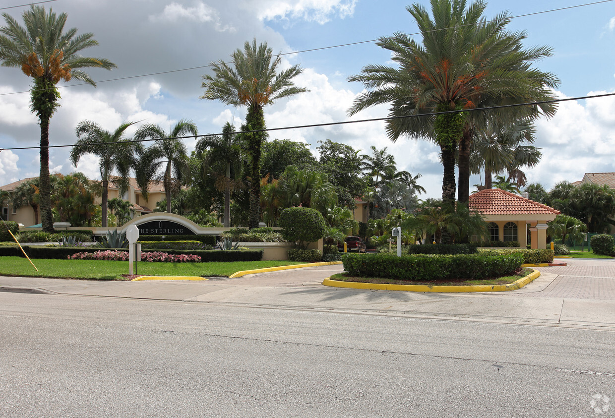 Primary Photo - The Sterling Villages of Palm Beach Lakes