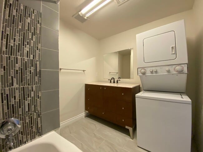 Photo - 2107 3rd Ave Apartment