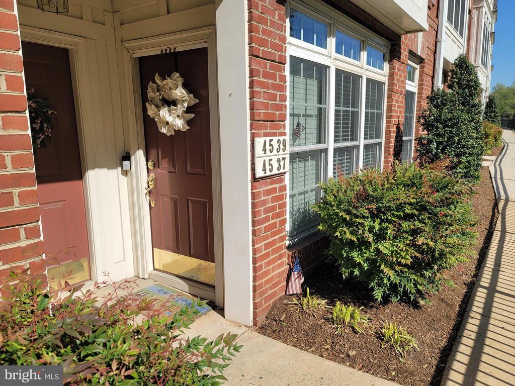 4537 Whittemore Pl, Fairfax, VA 22030 House Rental in Fairfax, VA