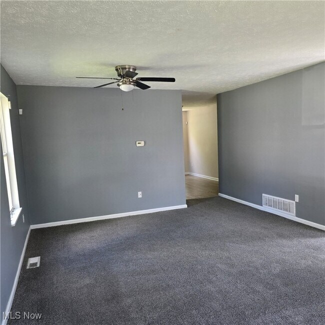 Foto del edificio - 4137 E 102nd St