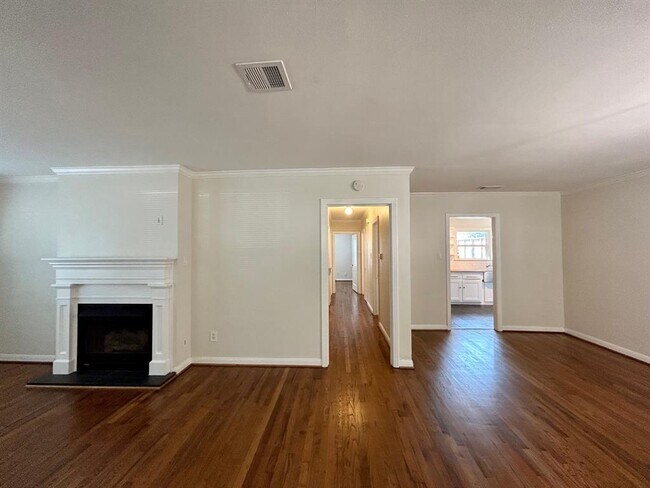 Foto del edificio - 4102 Yupon St