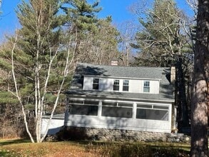 Building Photo - 32 Birch Bluff