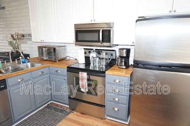 Foto del edificio - 4354 N 82nd St