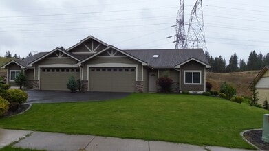 Building Photo - 410 E Elcliff Rd
