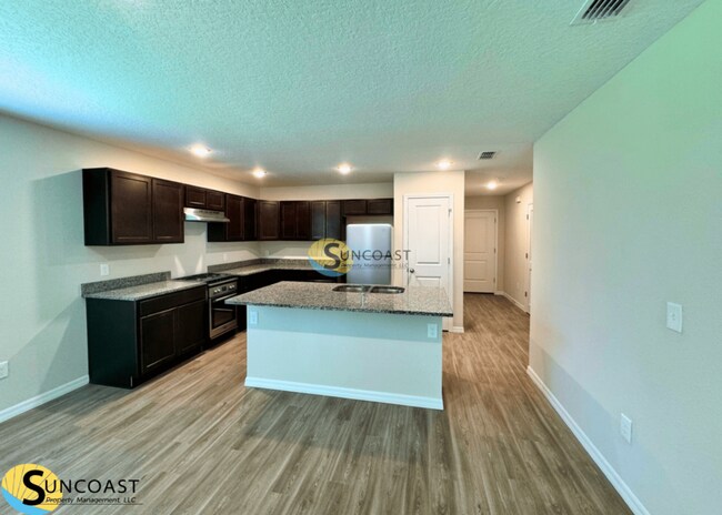 Foto del edificio - 4251 Spring Park Rd