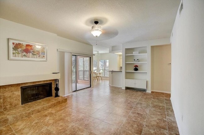 Foto del edificio - 4711 Spicewood Springs Rd